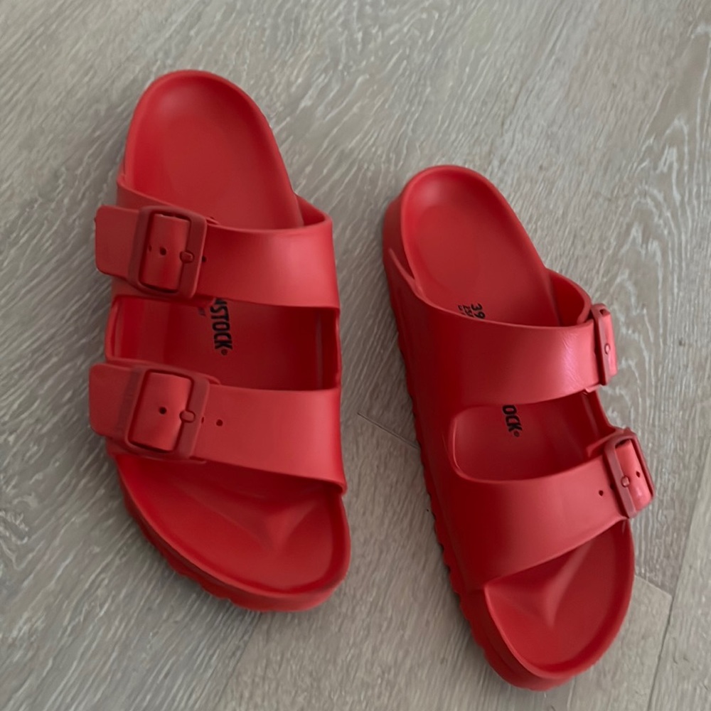 RED Birkenstocks! ❤️